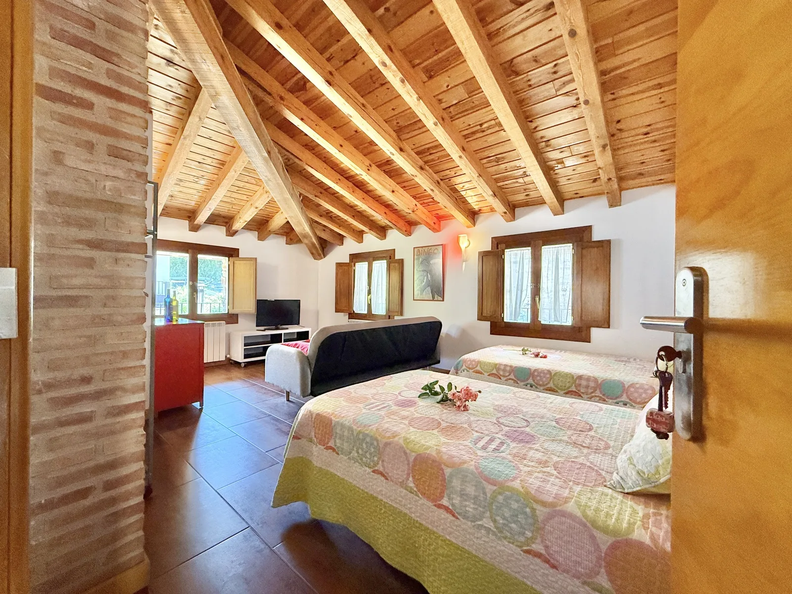 Habitación en alquiler LA ROJA · 2 pax + 2