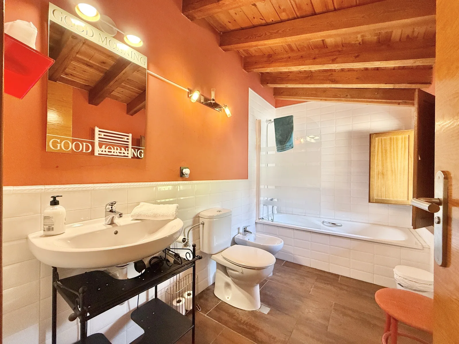 Habitación en alquiler LA ROJA · 2 pax + 2