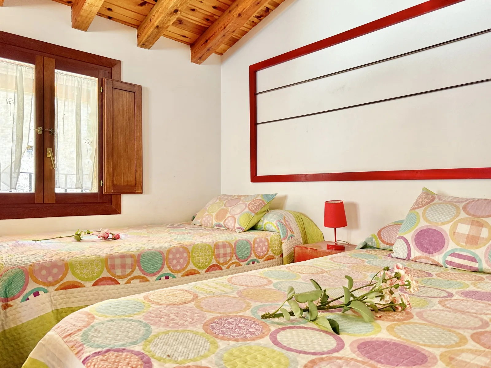 Habitación en alquiler LA ROJA · 2 pax + 2