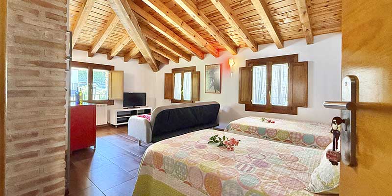Junior Suite La Roja · Villa Liquidámbar II