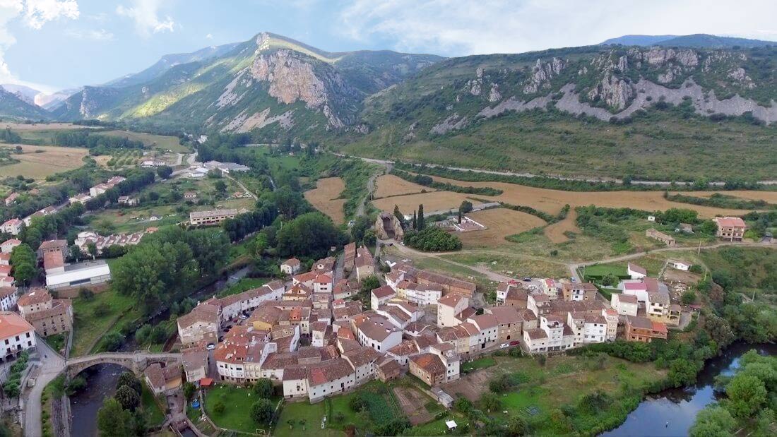 Entorno turístico de Torrecilla en Cameros, La Rioja,